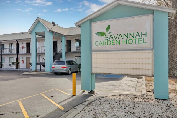 Savannah Garden Hotel image 25